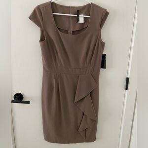 Chic Cap Sleeve Midi Dress in Brown